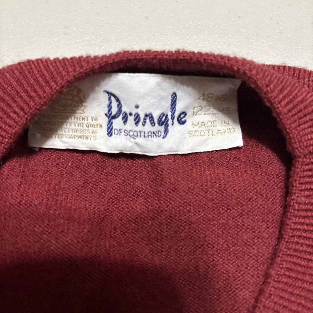 Vintage Pringle of Scotland 100% New Wool Burgundy Pullover Sweater Size 48